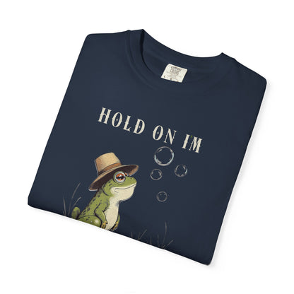 Overstimulated Frog T-Shirt Retro Fun Froggy Meme Shirt Vintage Frog And Toad Aesthetic Frog Lover Gift For Her Birthday Viral Trendy Shirt