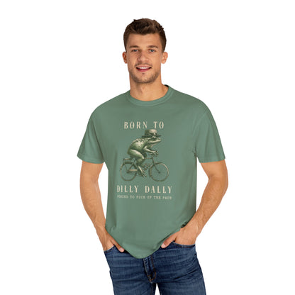 Dilly Dally Frog T-Shirt Retro Funny Froggy Meme Shirt Vintage Frog And Toad Aesthetic Frog Lover Gift For Her Birthday Viral Trendy Shirt