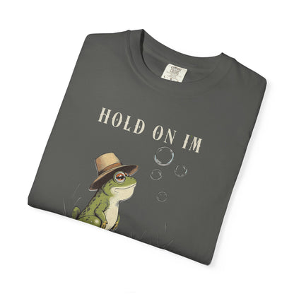 Overstimulated Frog T-Shirt Retro Fun Froggy Meme Shirt Vintage Frog And Toad Aesthetic Frog Lover Gift For Her Birthday Viral Trendy Shirt T-Shirt Printify